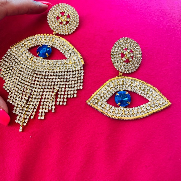 Fabulous gold rhinestone evil eye mismatched earrings - Picture 3 of 3